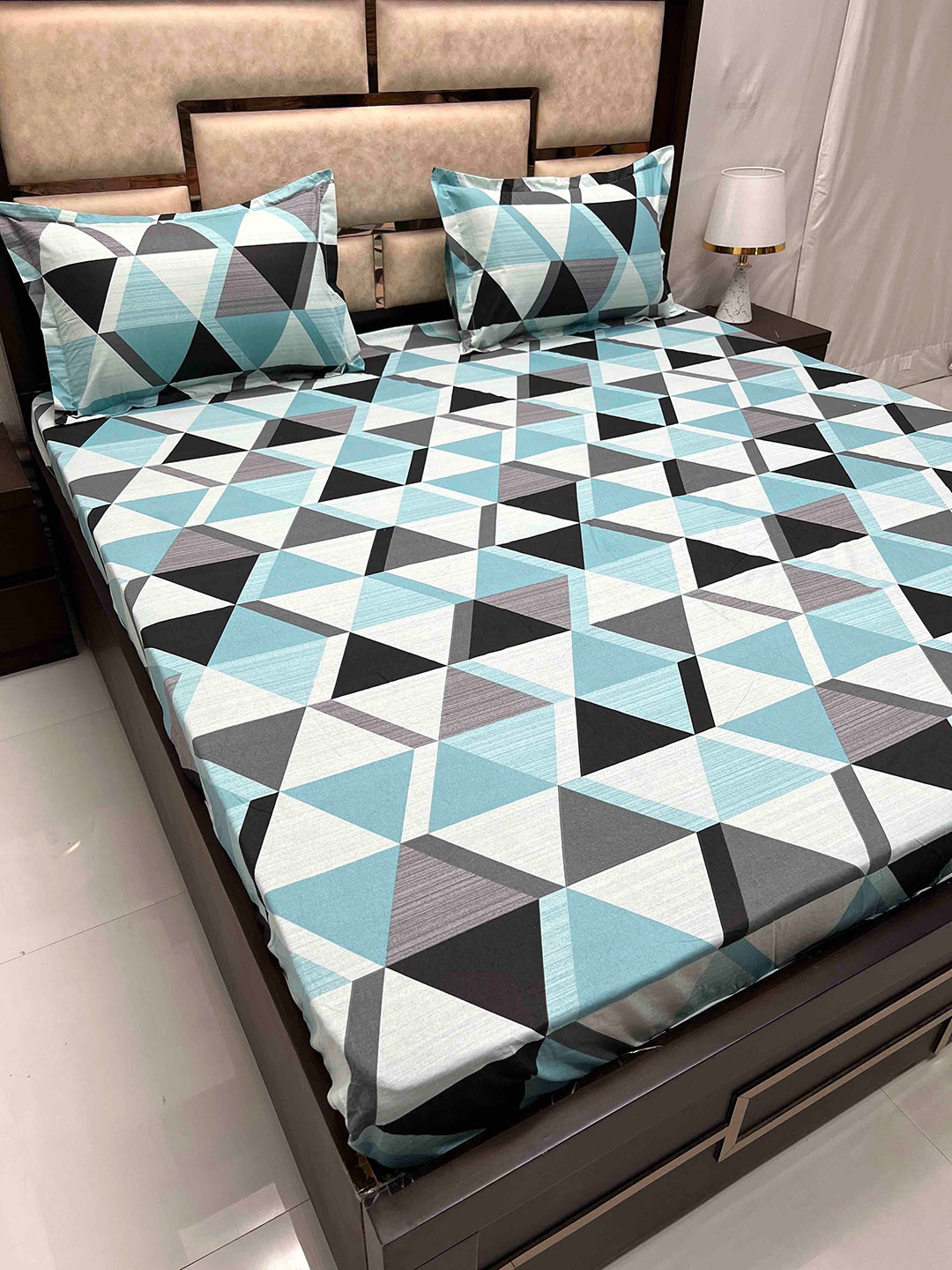 

Pure Decor Sapphire Blue Geometric Cotton 300 TC Fitted King Bedsheet with 2 Pillow Covers