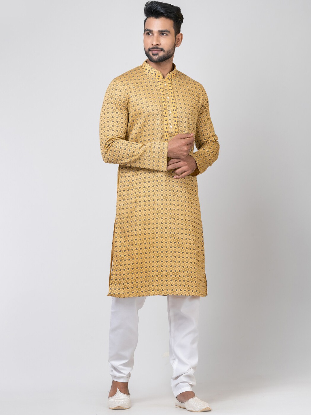 

HU - Handcrafted Uniquely Geometric Printed Cotton Silk Kurta, Khaki