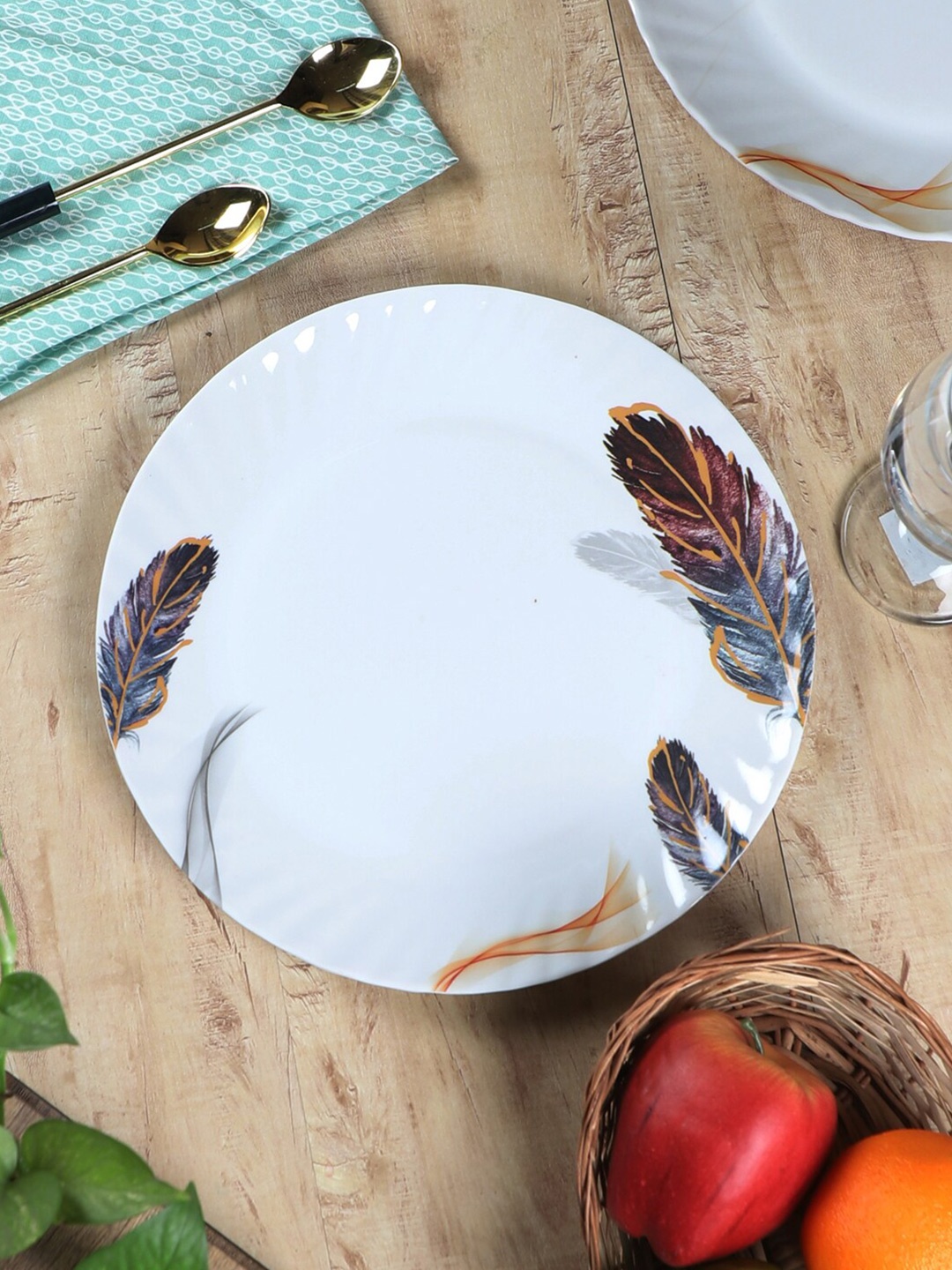 

CDI 6 Pieces White & Brown Printed Melamine Glossy Plates