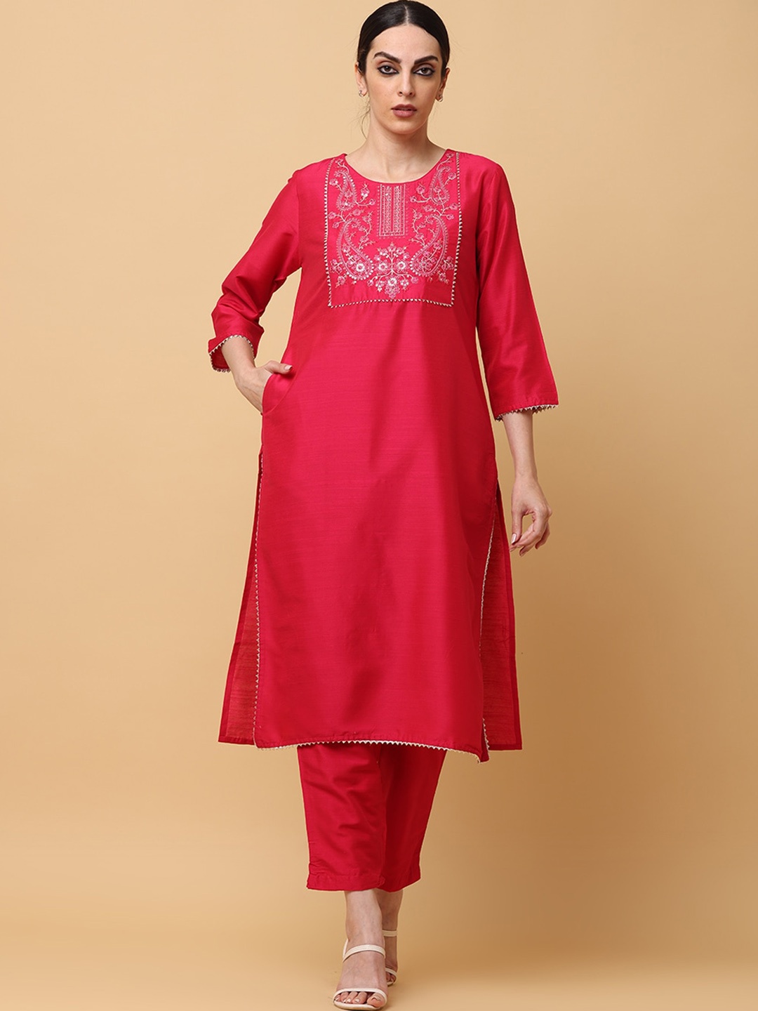 

aayusika Magenta Ethnic Motifs Yoke Design Squinned Straight Kurta & Trousers With Dupatta