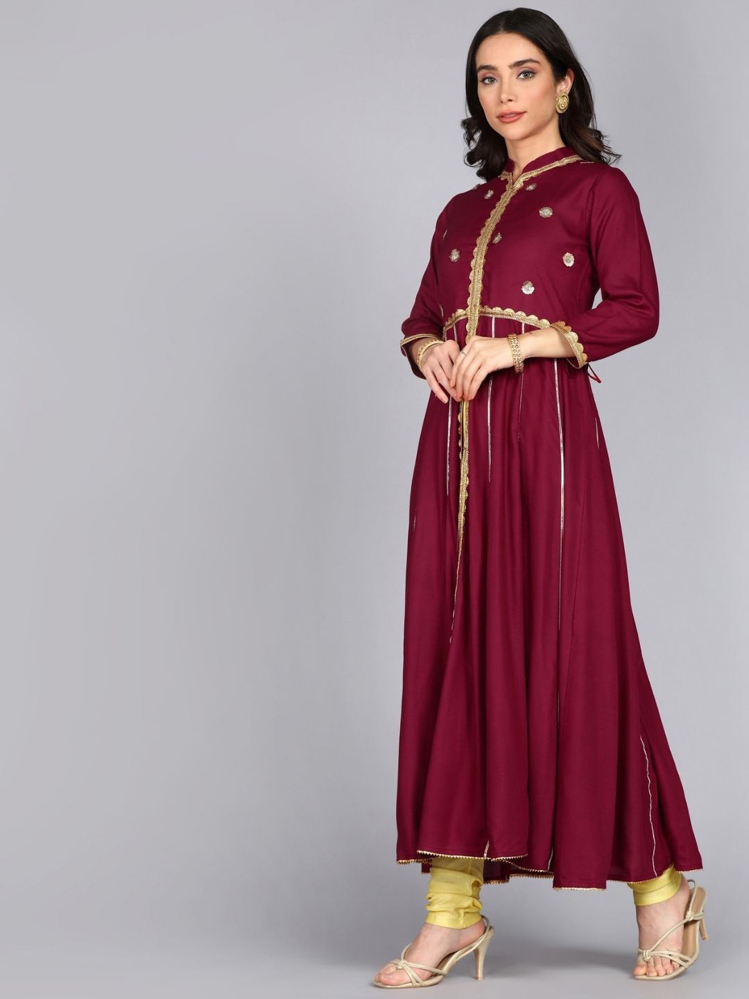 

ftDiva Mandarin Collar Embellished Kurta, Fuchsia
