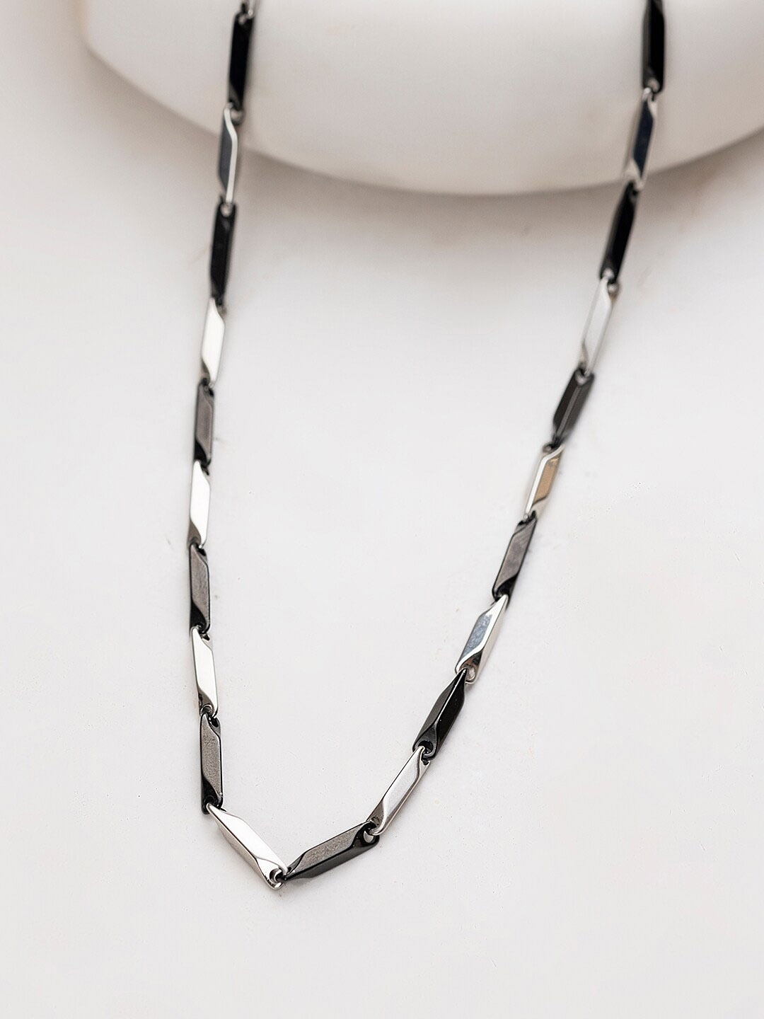 

WROGN Minimal Stainless Steel Chain, Black