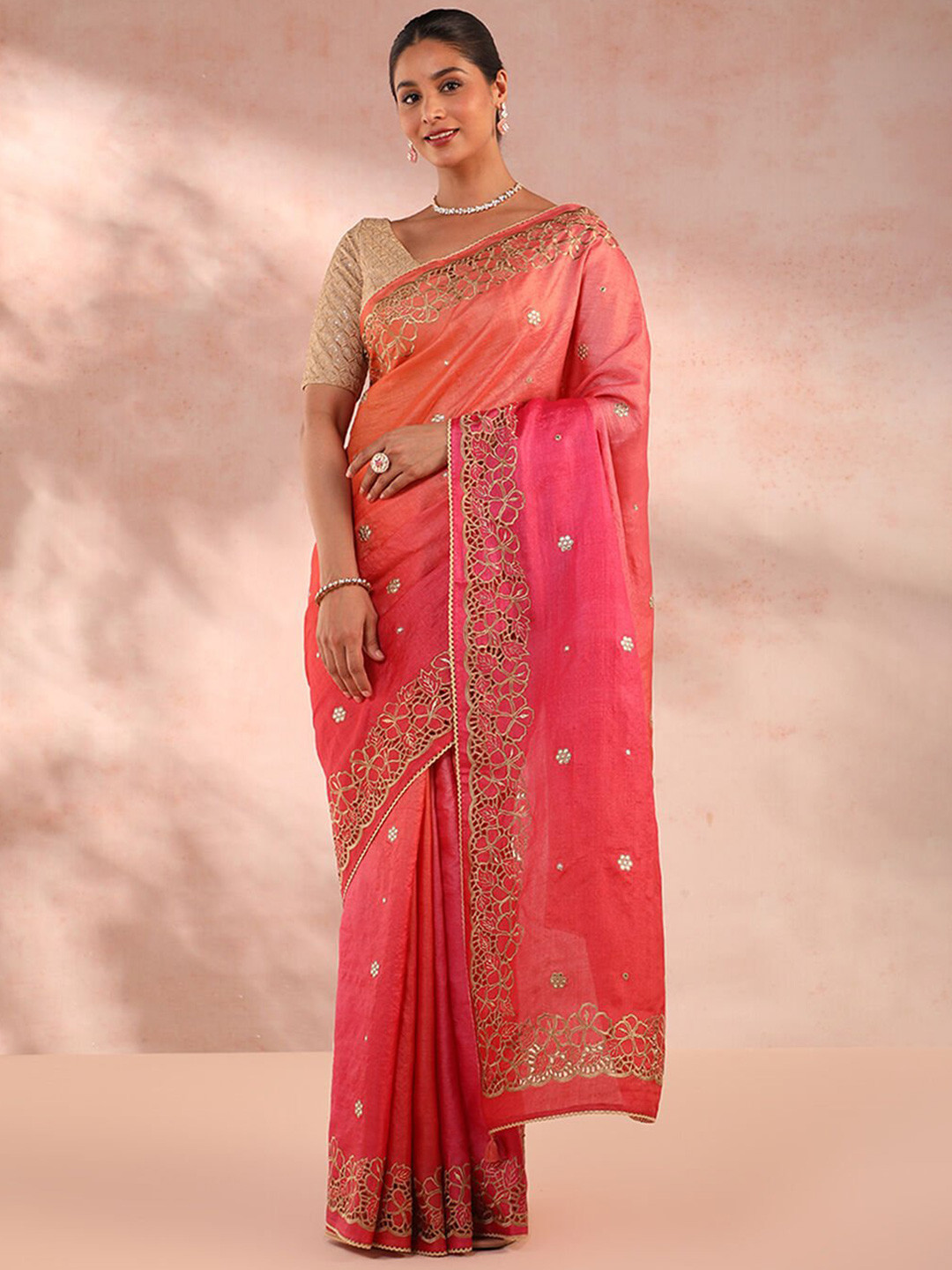 

Taneira Pink & Gold-Toned Floral Embroidered Pure Silk Saree