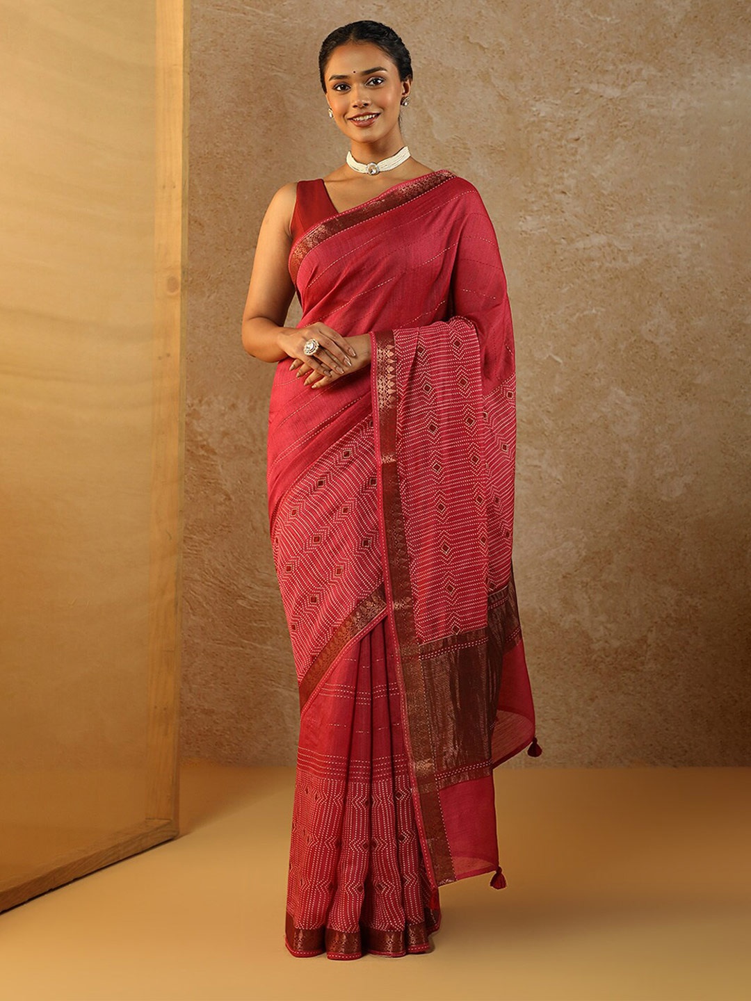 

Taneira Polka Dots Printed Zari Pure Silk Saree, Pink