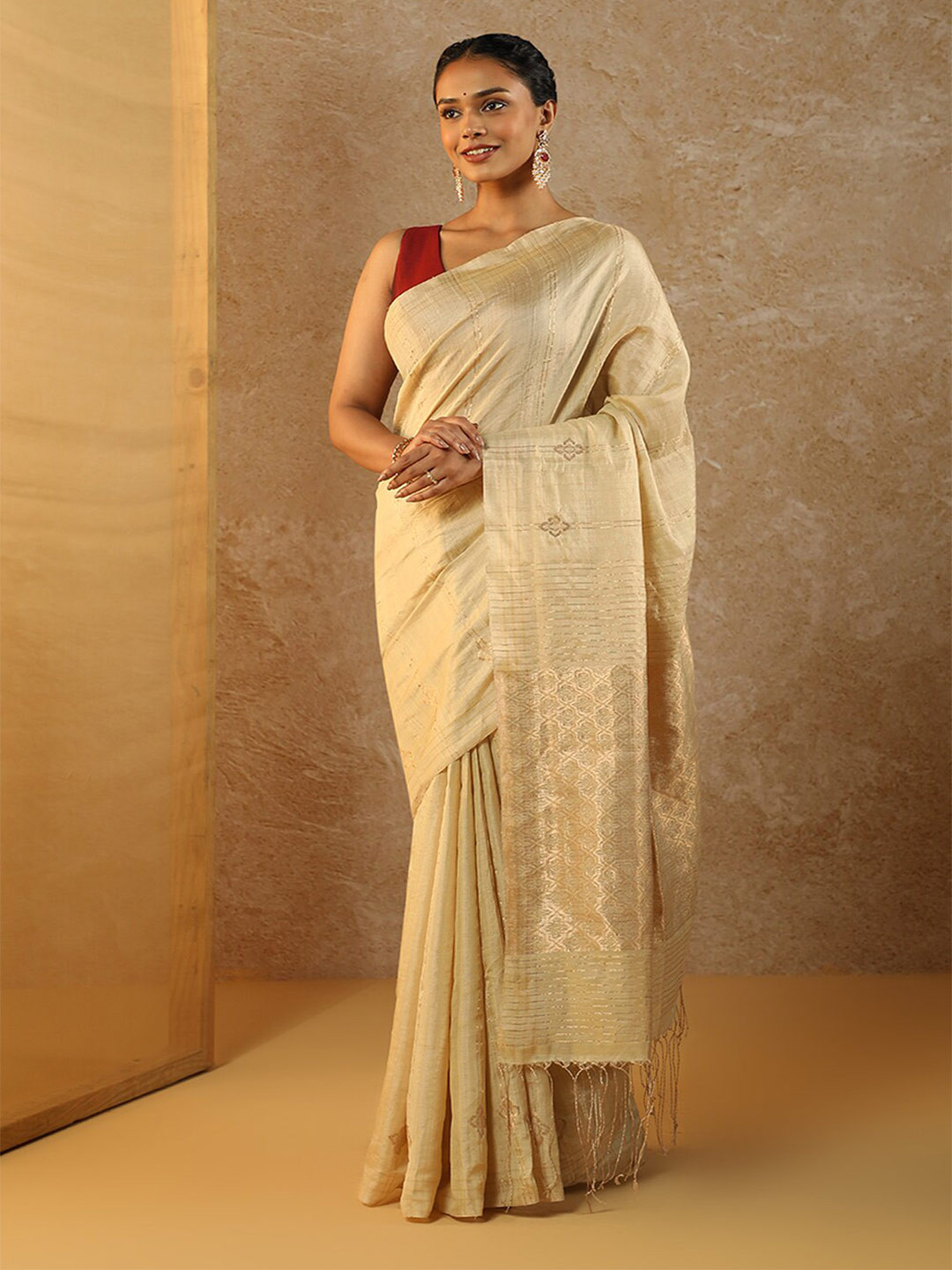

Taneira Woven Design Zari Pure Silk Saree, Beige