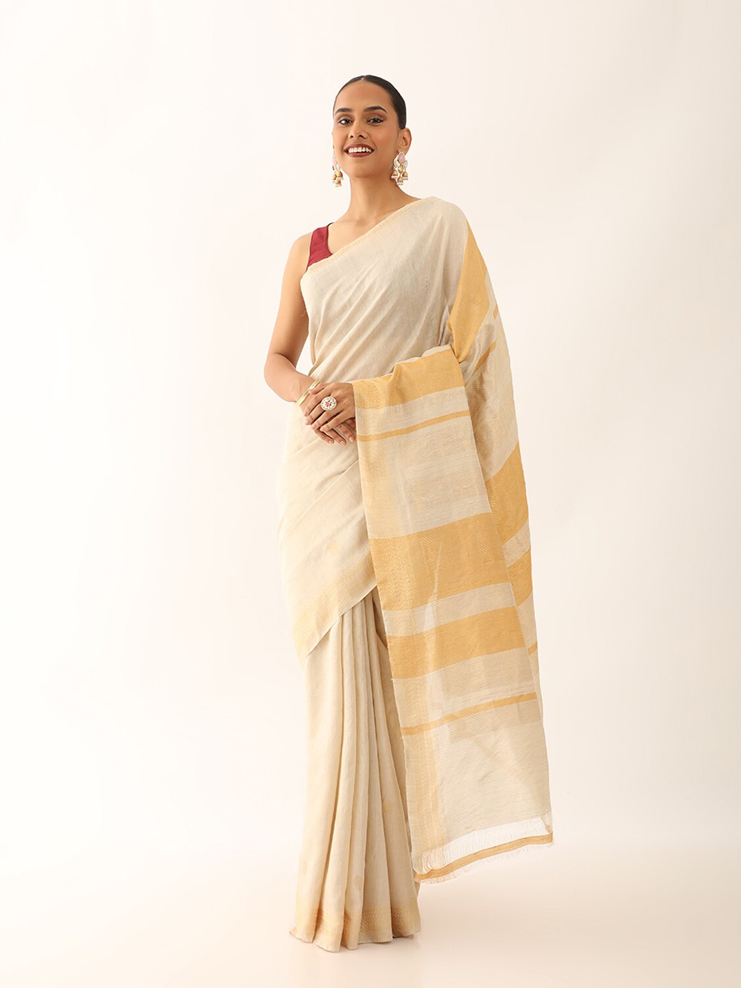 

Taneira Solid Zari Pure Silk Saree, Beige