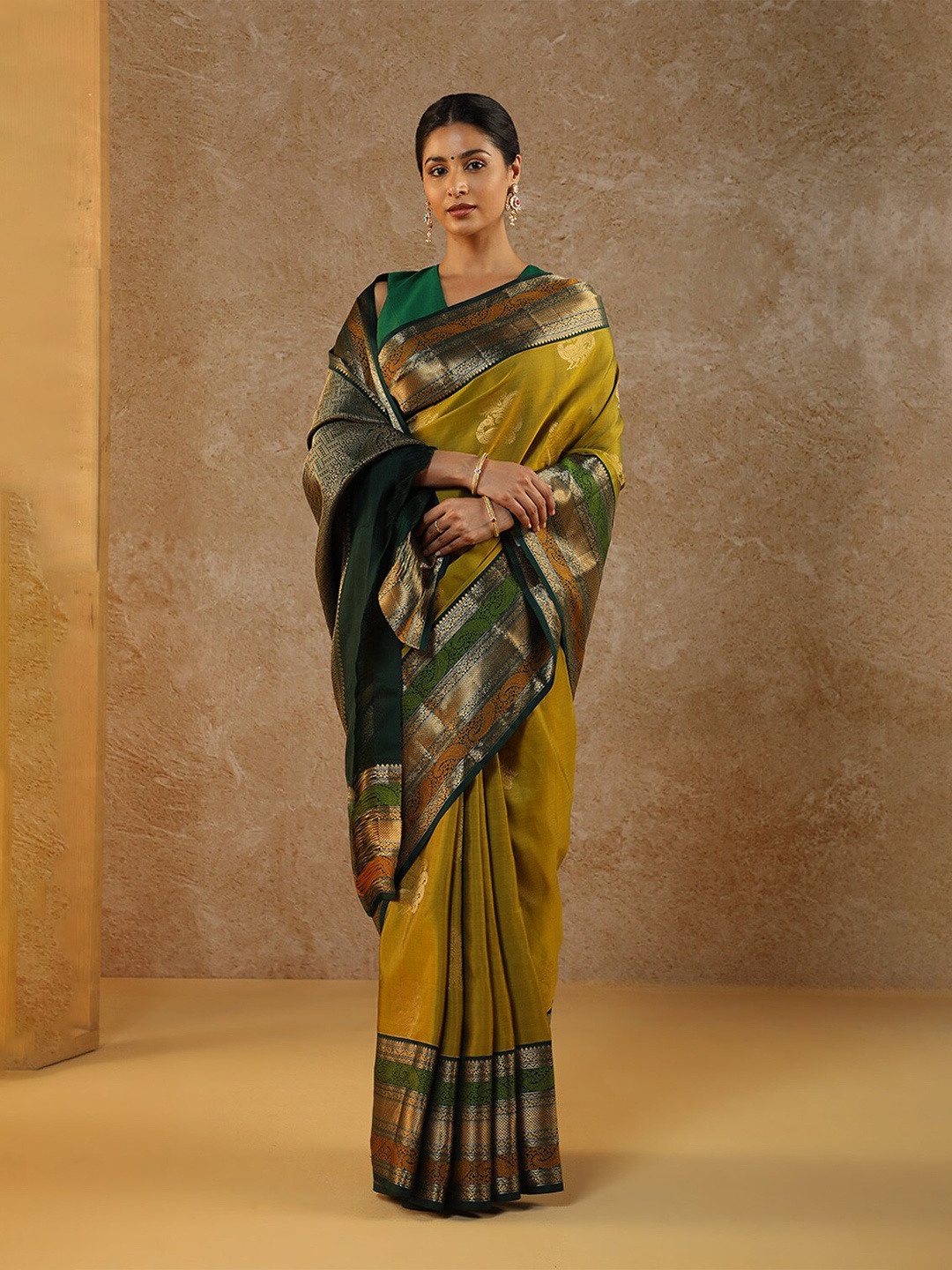 

Taneira Ethnic Motifs Woven Design Zari Pure Silk Saree, Green