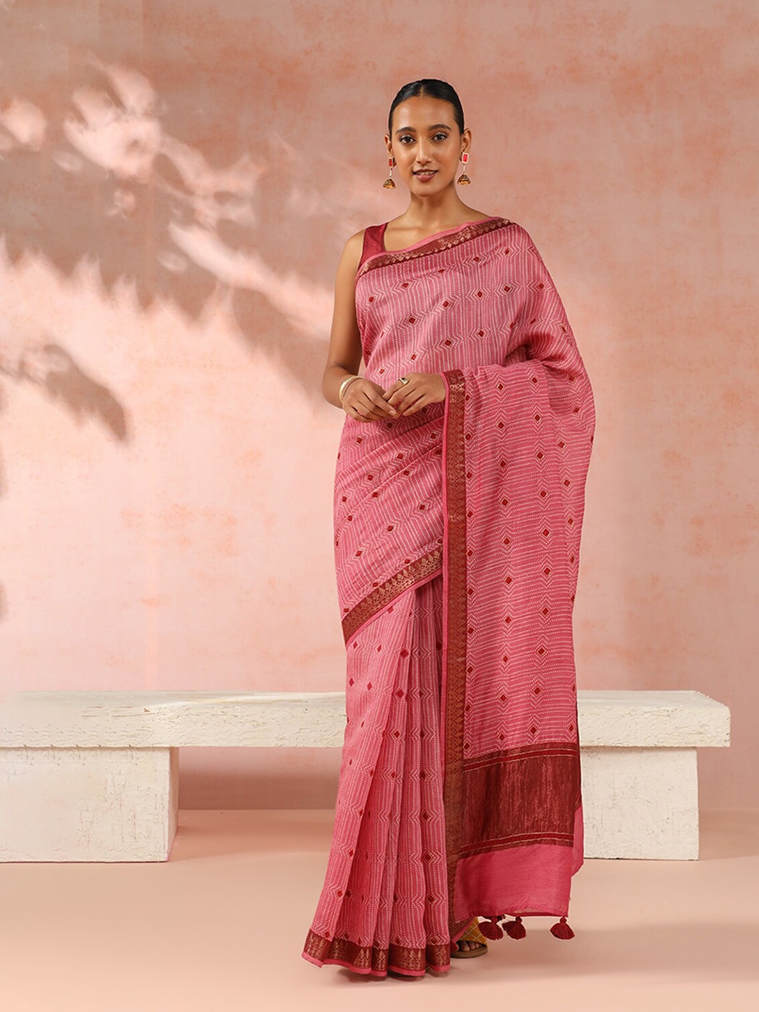 

Taneira Geometric Printed Zari Pure Tussar Silk Saree, Pink