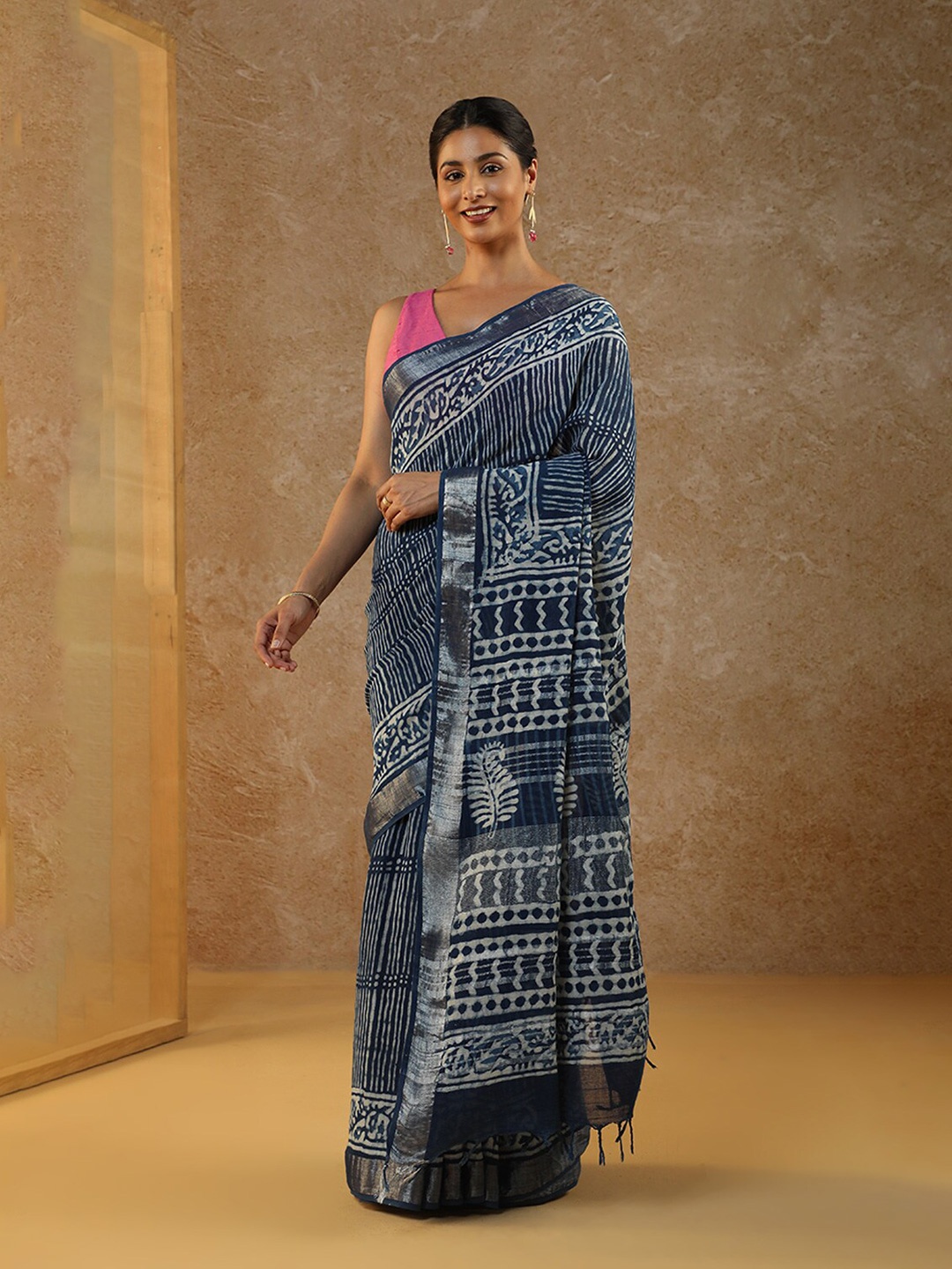 

Taneira Batik Dyed Zari Silk Blend Saree, Blue