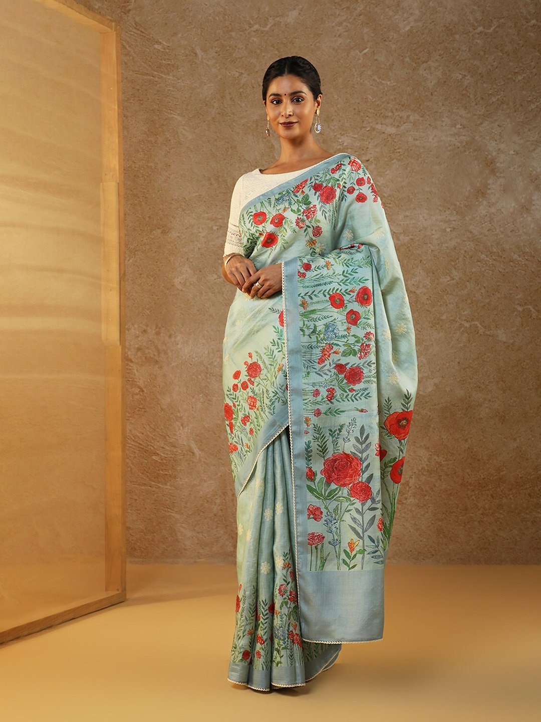 

Taneira Floral Printed Pure Silk Saree, Blue