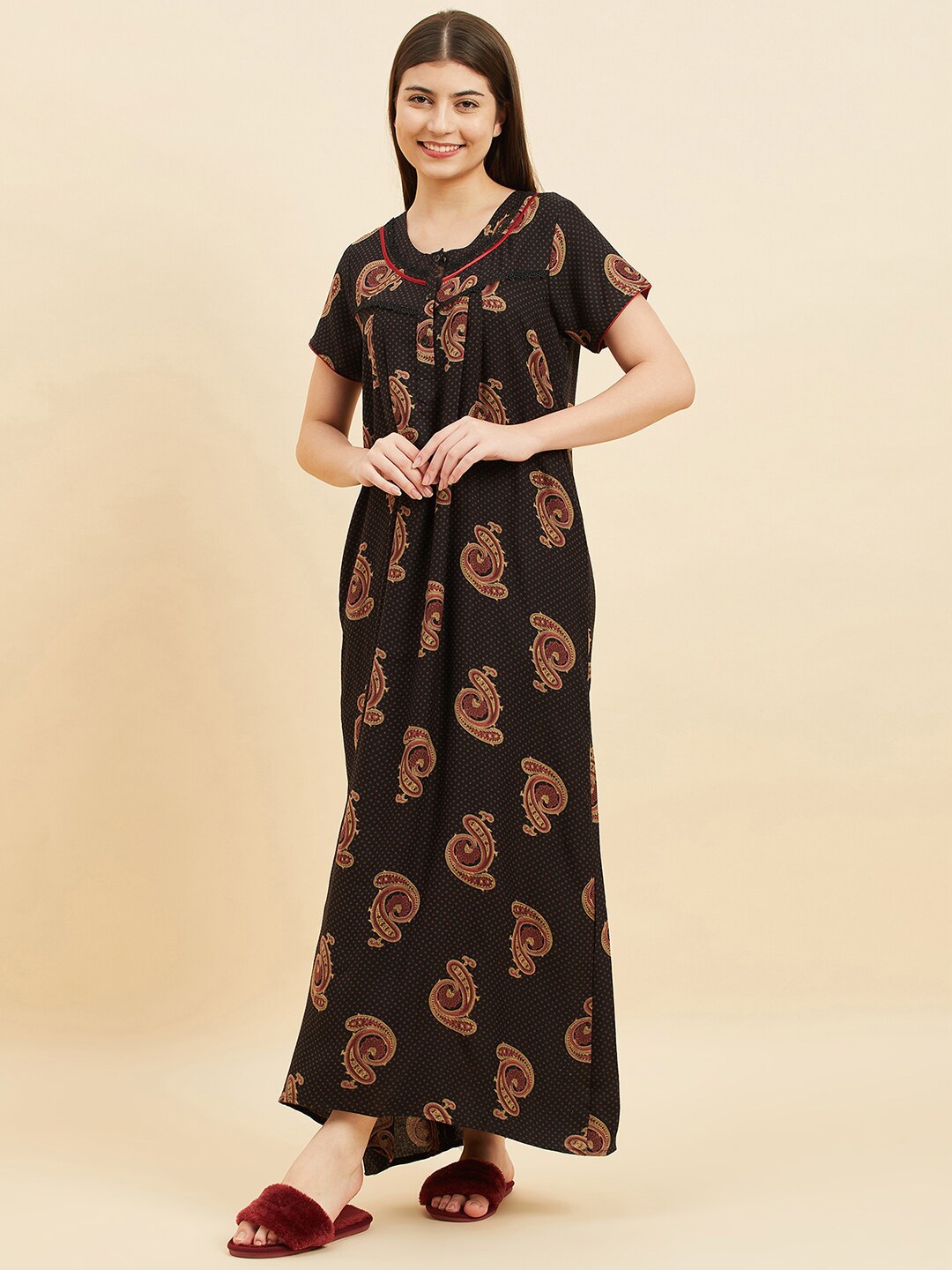 

Sweet Dreams Ethnic Motifs Printed Pure Cotton Nightdress, Black