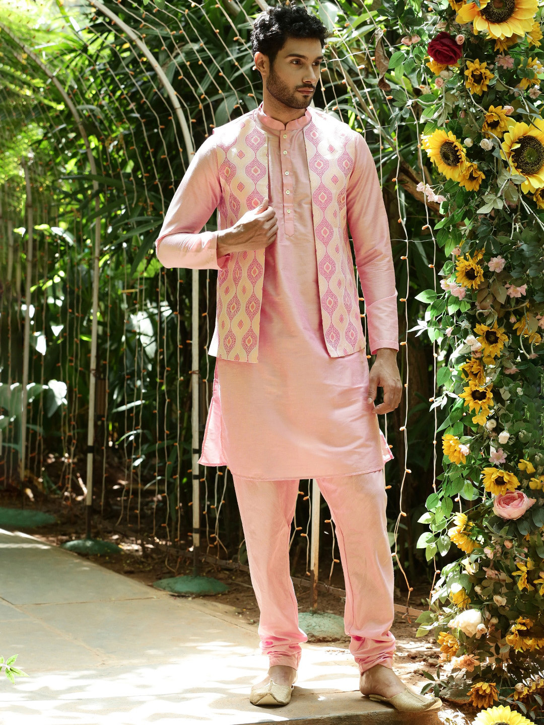

HOUSE OF DEYANN Mandarin Collar Regular Kurta with Churidar And Woven Design Nehru Jacket, Pink