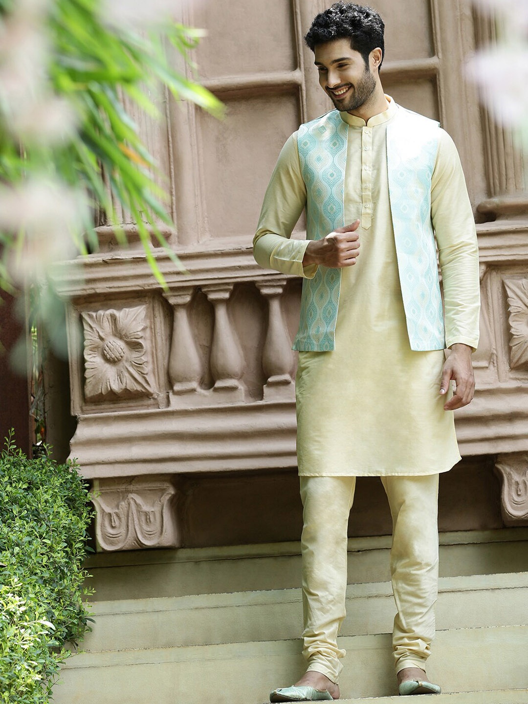 

HOUSE OF DEYANN Mandarin Collar Jacquard Kurta With Churidar, Green