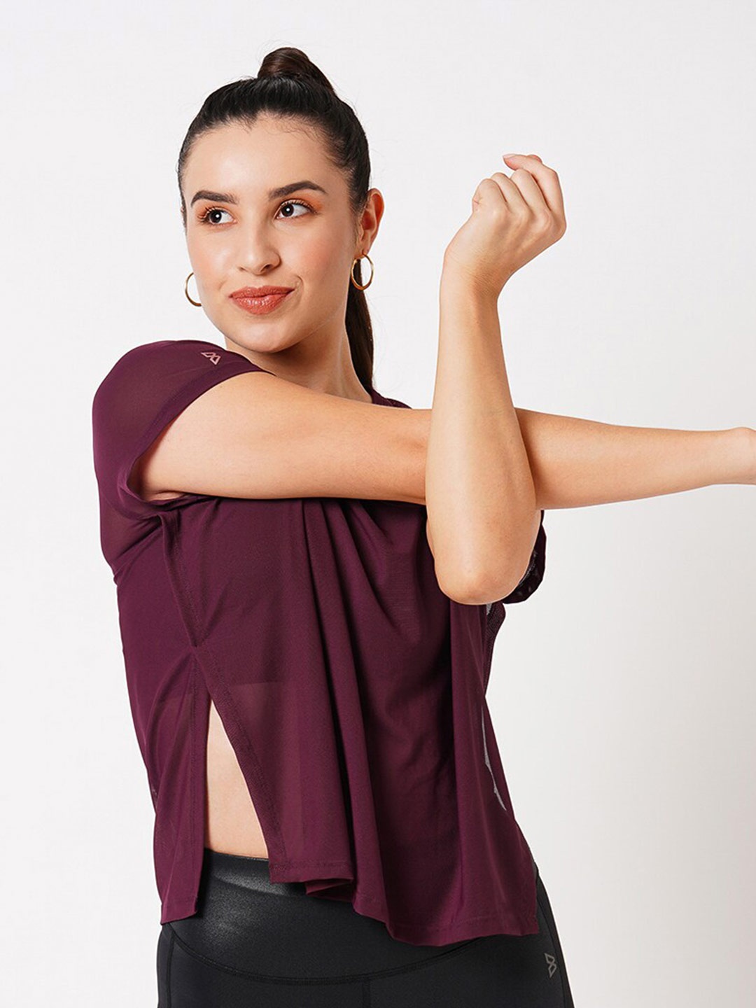 

BODD ACTIVE Raglan Sleeves Semi Sheer Regular T-shirt, Burgundy