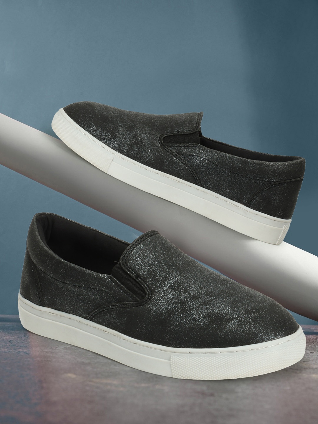 Carlton London sports Women Shimmered Lightweight Slip-On Sneakers, Black