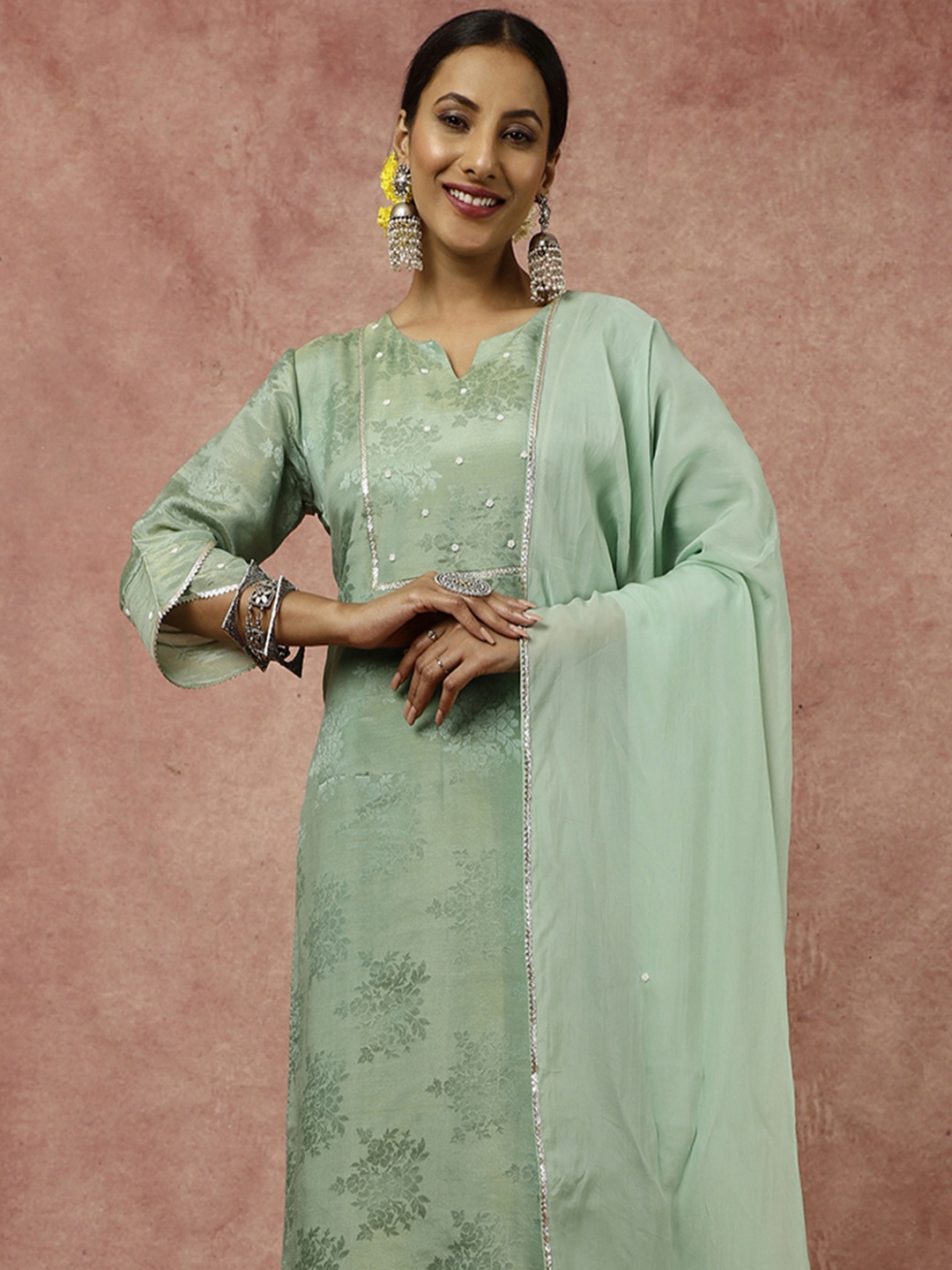 

Jaipur Kurti Embellished Pure Jacquard Silk Straight Kurta With Pants And Organza Dupatta, Green