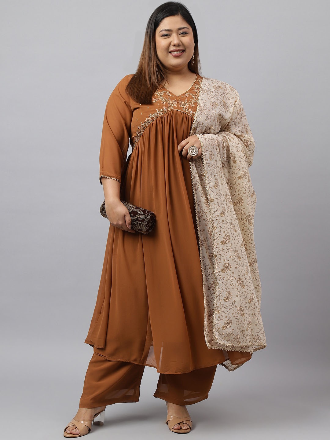 

Janasya Plus Size Ethnic Motifs Yoke Design Thread Work Anarkali Kurta Set, Brown