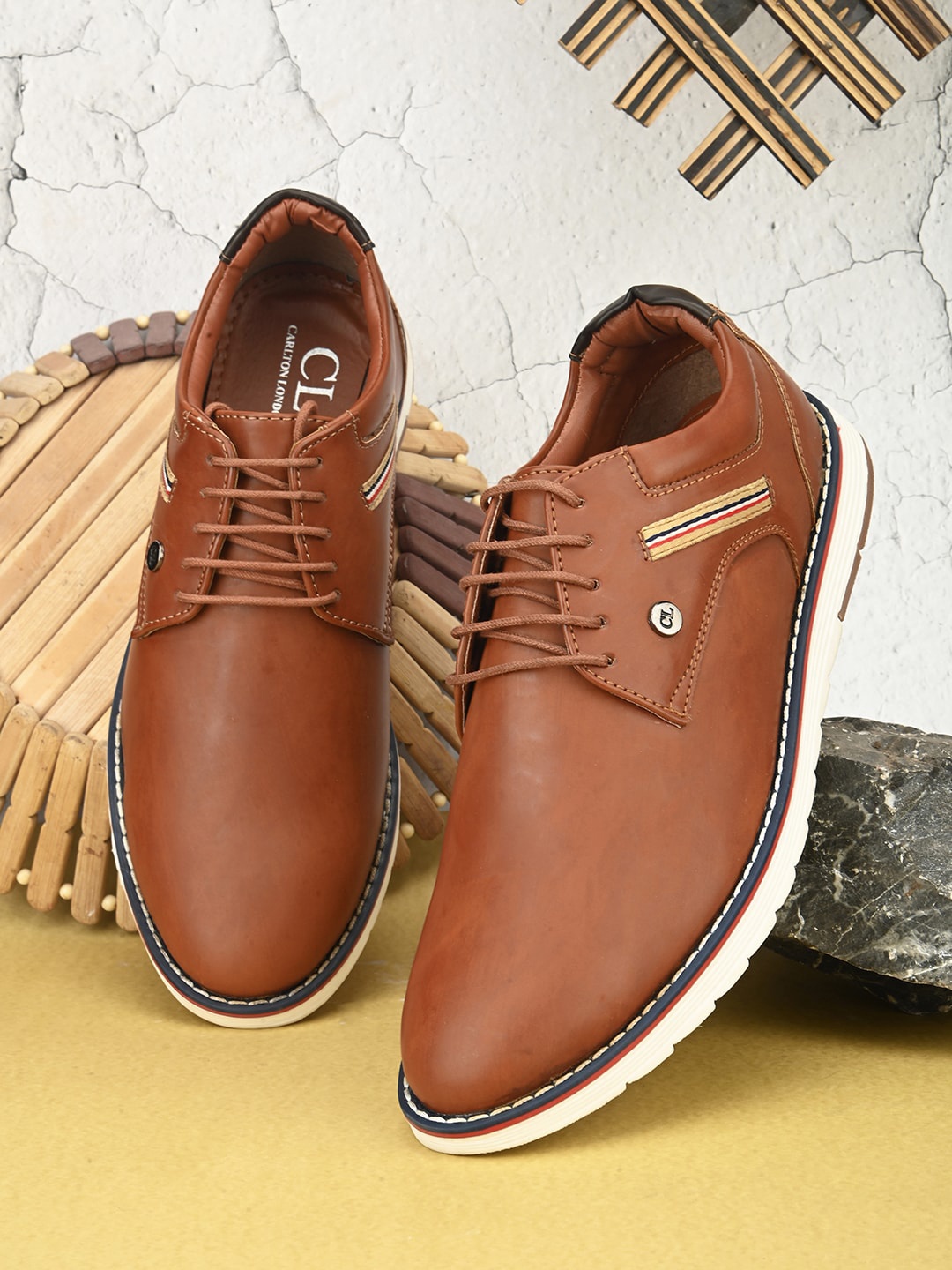 

Carlton London Men Lightweight Lace-Up Sneakers, Tan