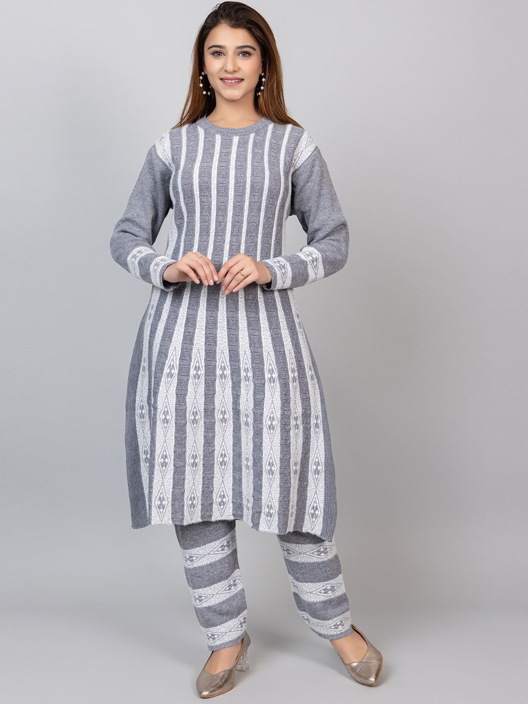 

TYSORT Striped Regular Thread Work Kurta With Trousers, Grey