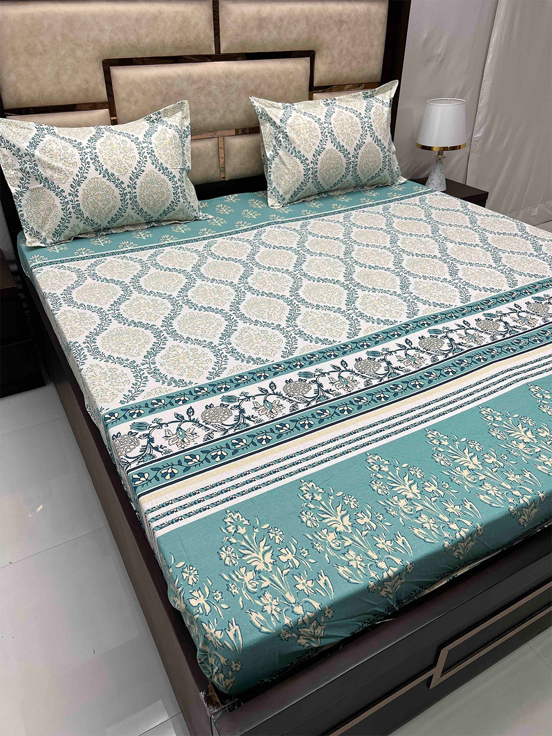 

Pure Decor Sapphire Green Floral Cotton 300 TC Fitted King Bedsheet with 2 Pillow Covers