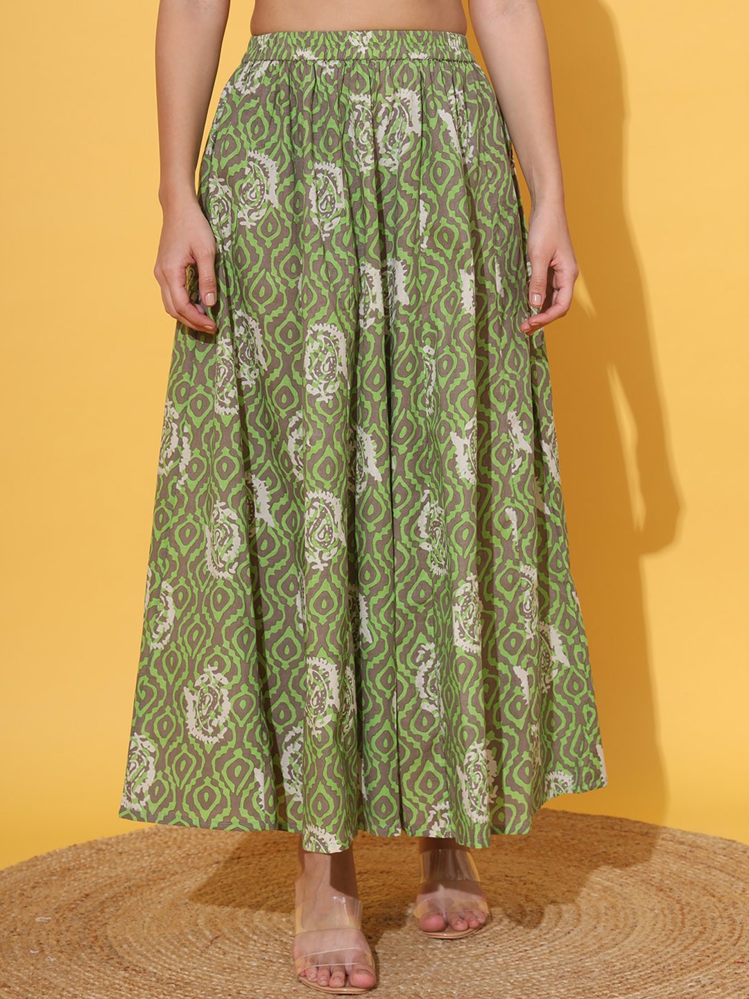 

DECKEDUP Ethnic Motifs Printed Flared Maxi Skirt, Green