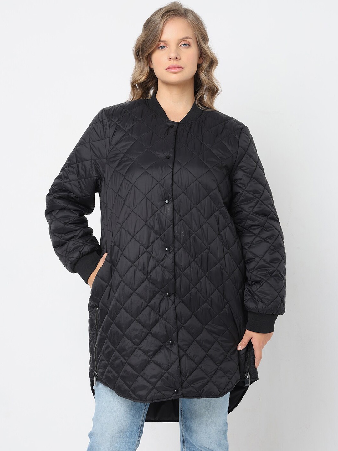 

VERO MODA CURVE Stand Collar Longline Quilted Jacket With Zip Detail, Black