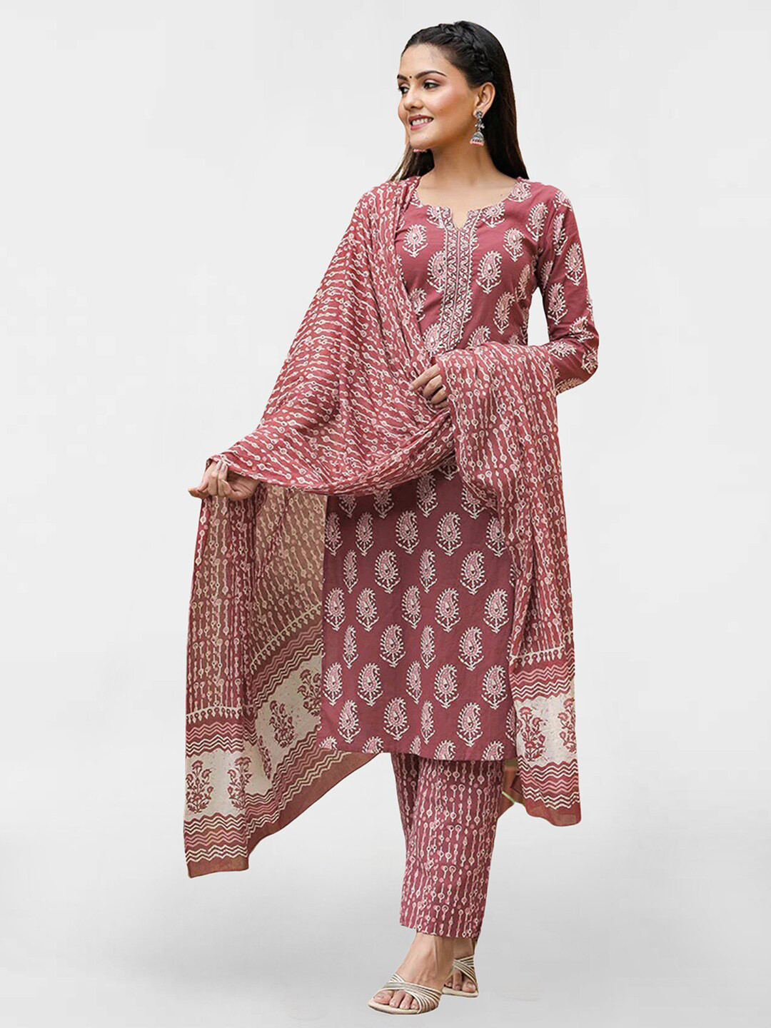 

SKYLEE Pink Paisley Printed Regular Indie Prints Kurta With Trousers & Dupatta
