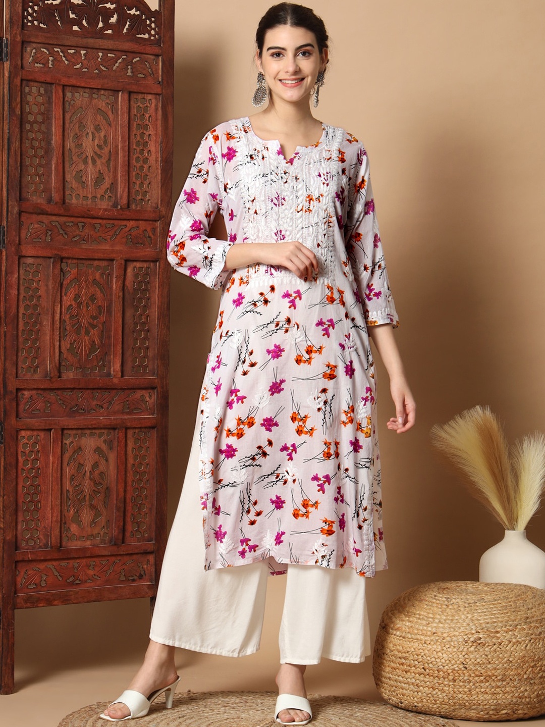 

Ethnava Floral Printed Thread Work Detail Cotton Straight Kurta, Purple