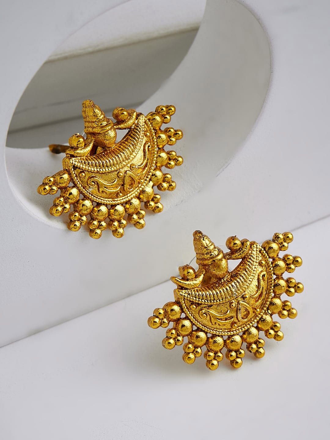 

ATIBELLE Gold-Plated Contemporary Studs Earrings