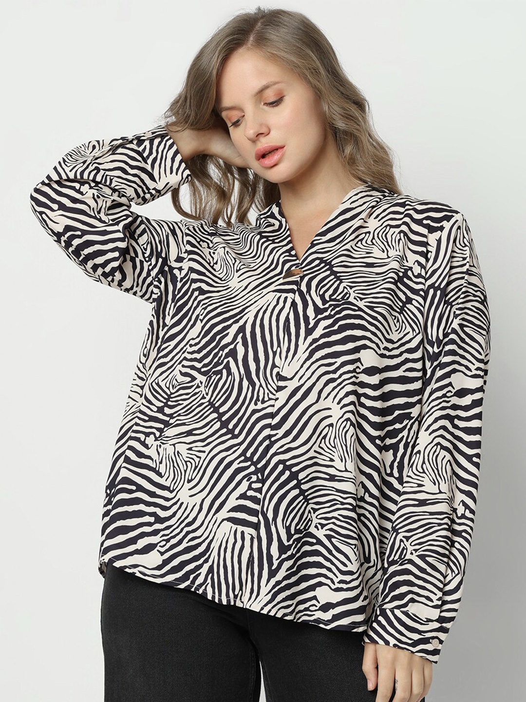 

VERO MODA CURVE Animal Printed Cuffed Sleeves A-line Top, Beige