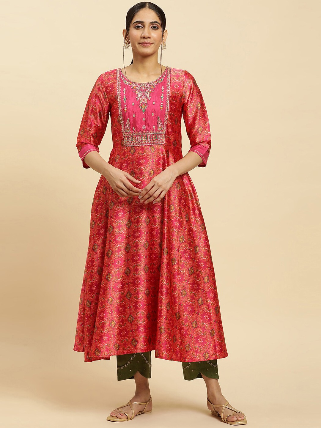 

W Pink Ethnic Motifs Printed Thread Work Detailed Anarkali Kurta