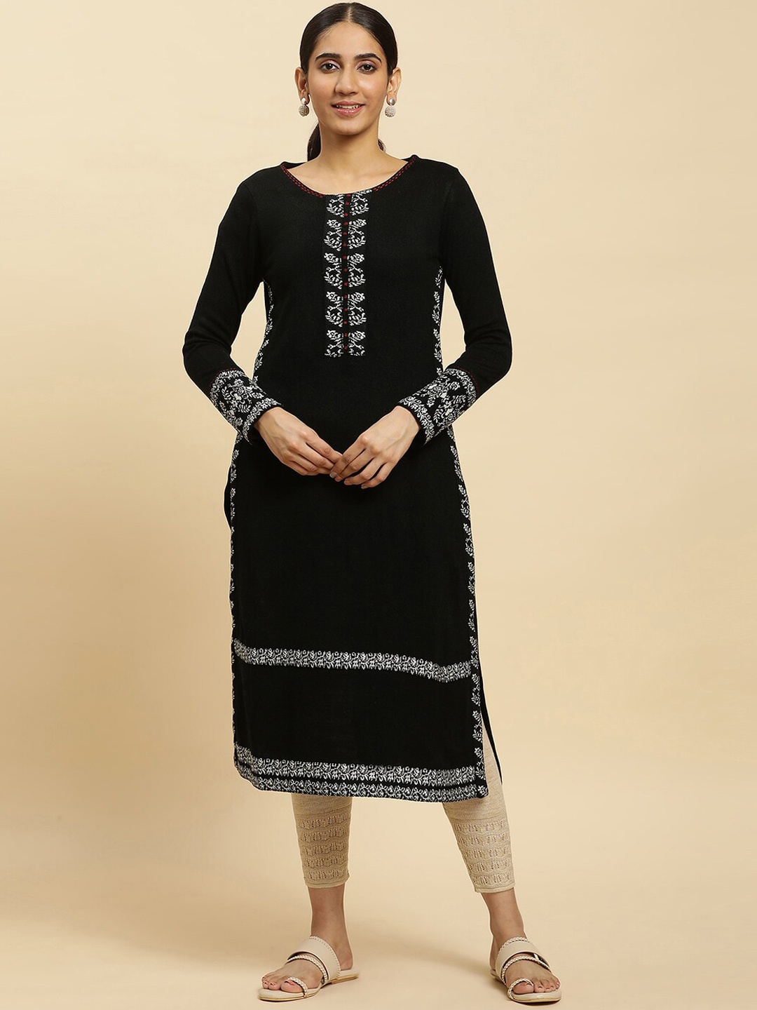 

W Embroidered Regular Acrylic Kurta with Trousers, Black