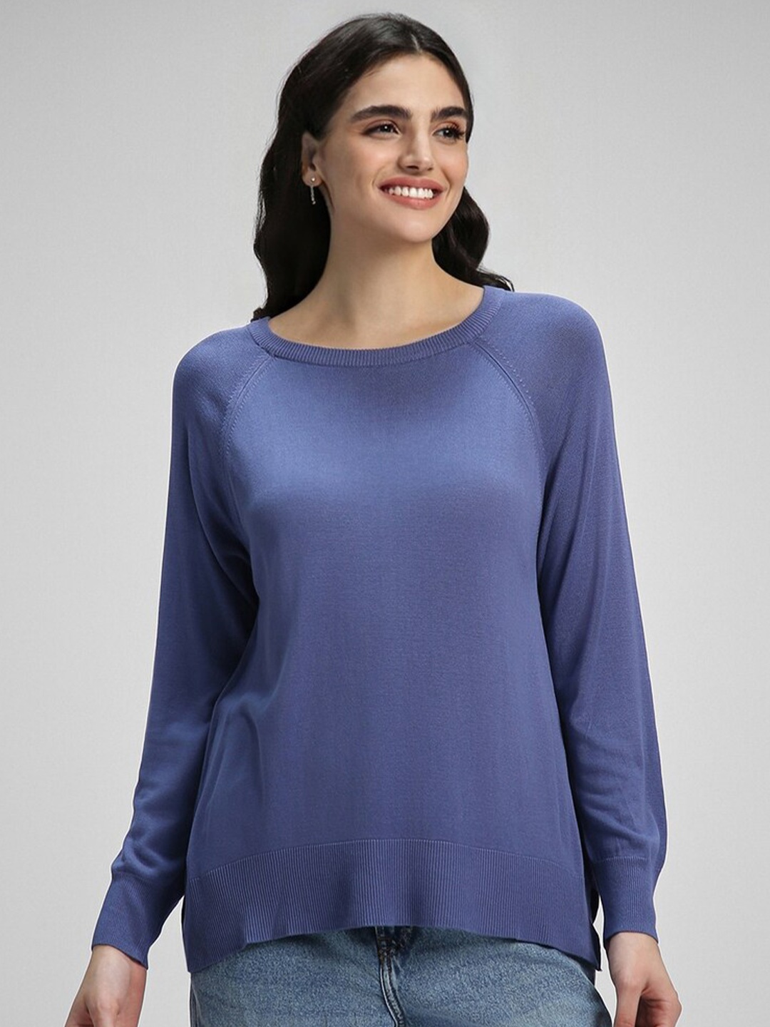 

FOREVER 21 Round Neck Long Sleeves Pullover Sweater, Blue