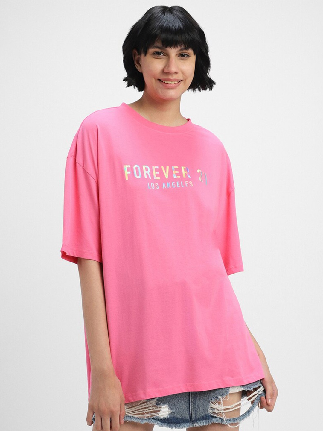 

FOREVER 21 Typography Printed Drop Shoulder Sleeves Pure Cotton Longline T-shirt, Pink