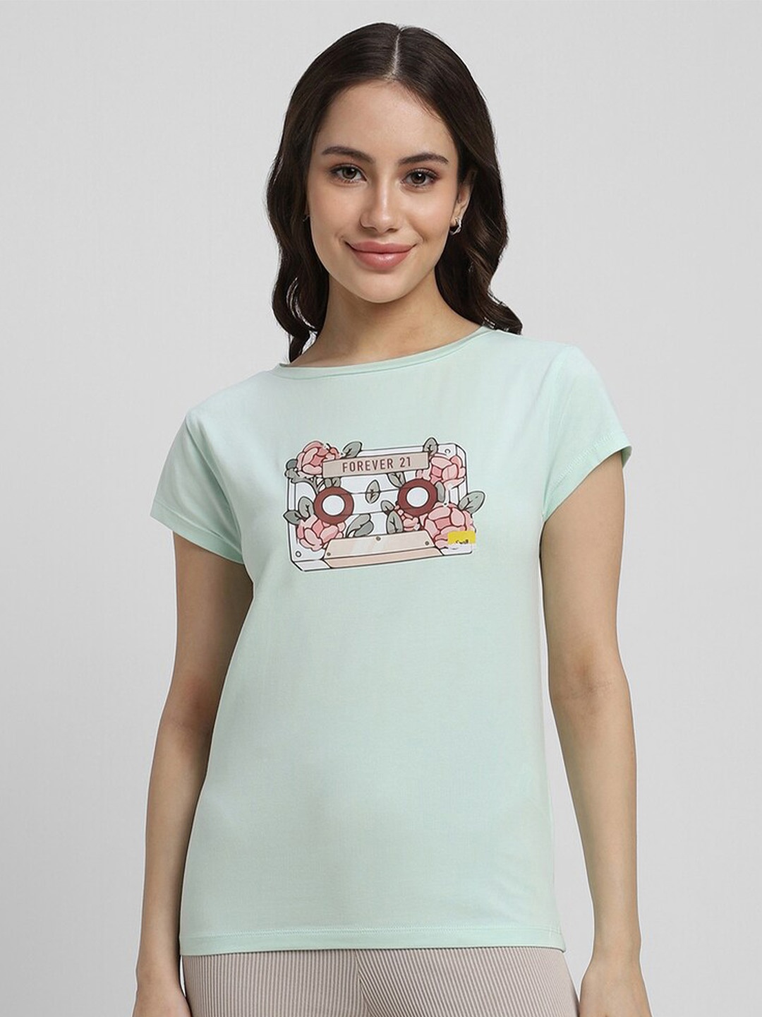 

FOREVER 21 Graphic Printed Round Neck T-shirt, Green