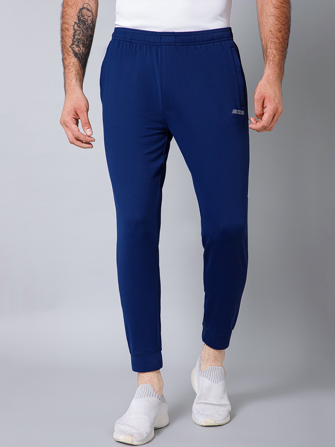 

Cantabil Men Mid-Rise Joggers, Blue