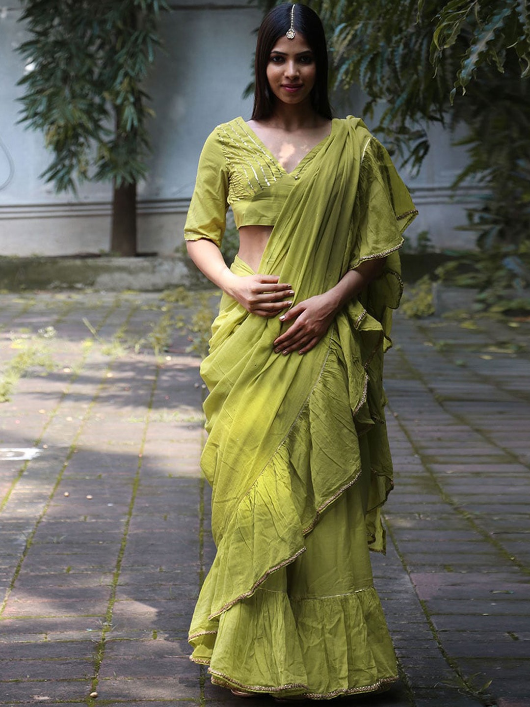 

Chidiyaa Sequinned Ready to Wear Ruffled Saree, Green