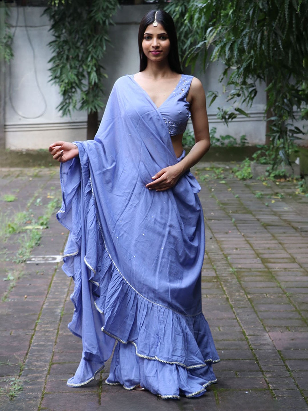 

Chidiyaa Sequinned Ruffles Saree, Blue
