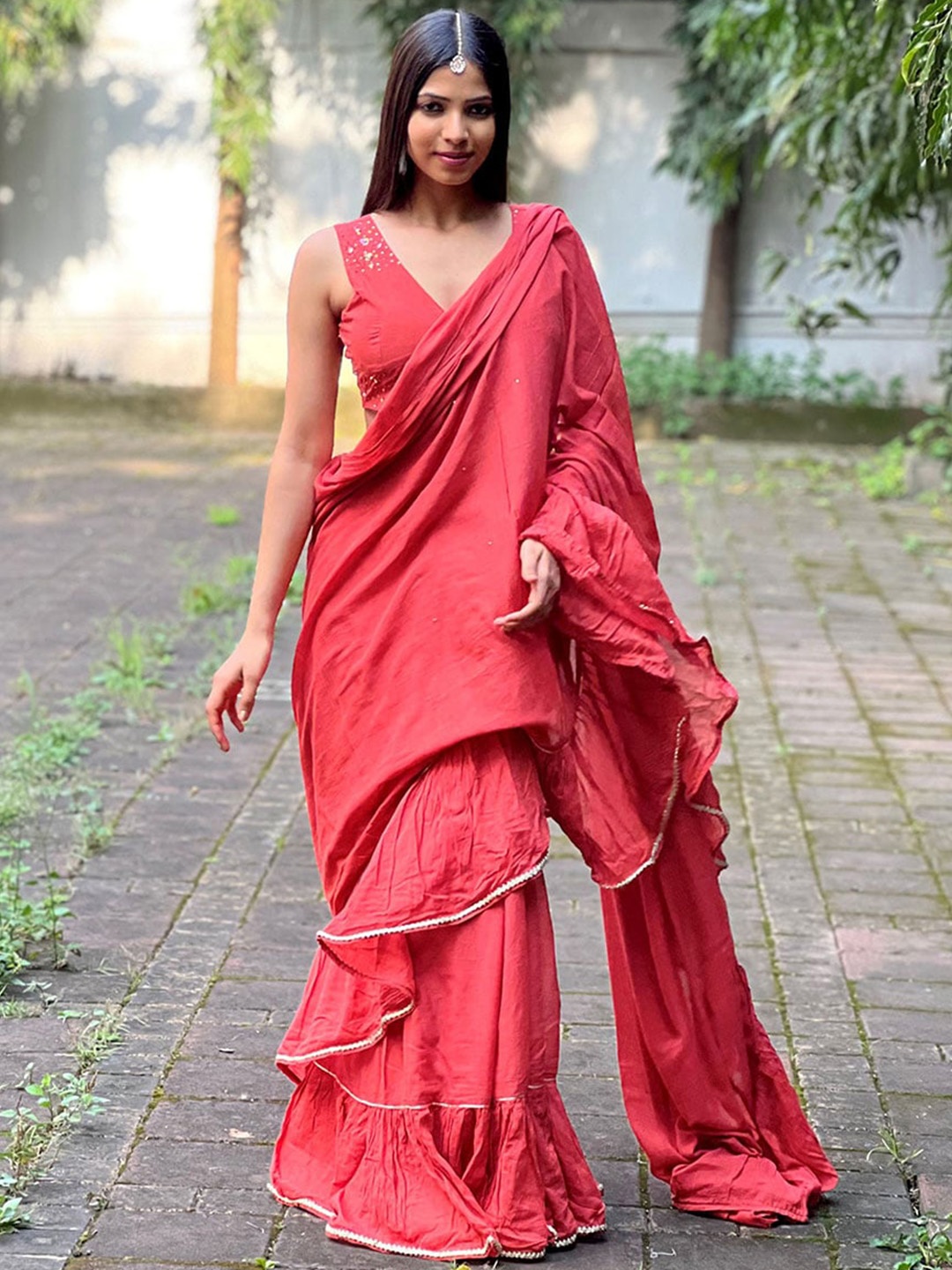 

Chidiyaa Ready to Wear Ruffled Saree, Red