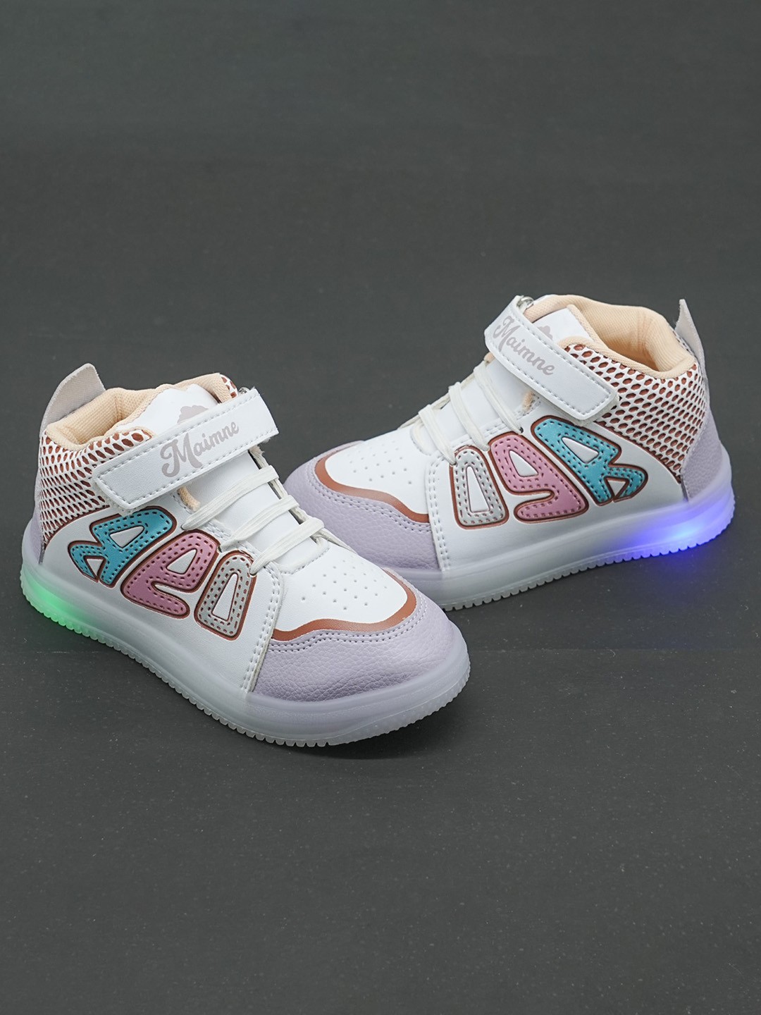 

FEETWELL SHOES Kids Colourblocked Comfort Insole Sneakers With LED Lights, White