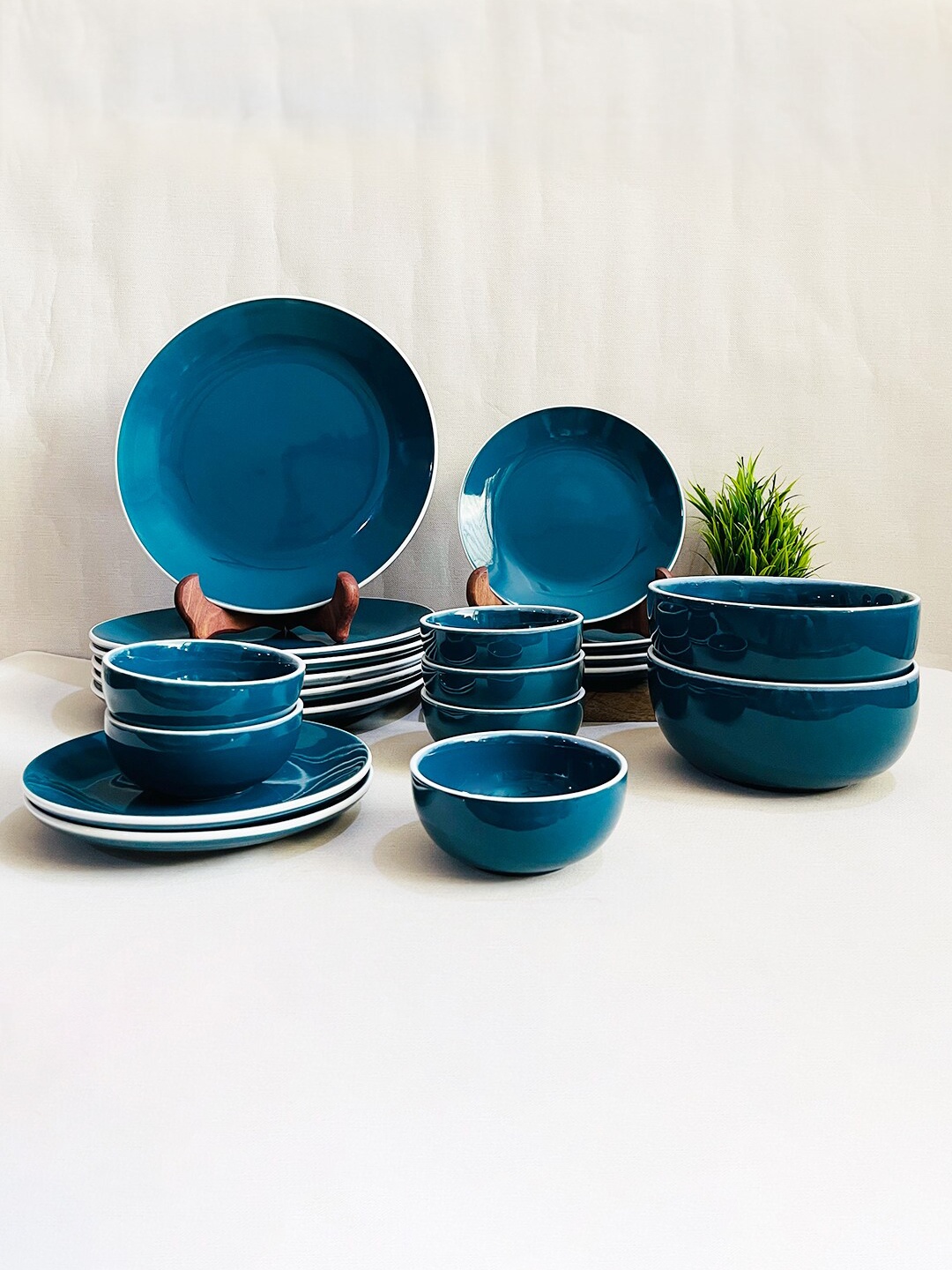 

The Artisan Emporium Teal Green 20 Pieces Ceramic Glossy Dinner Set