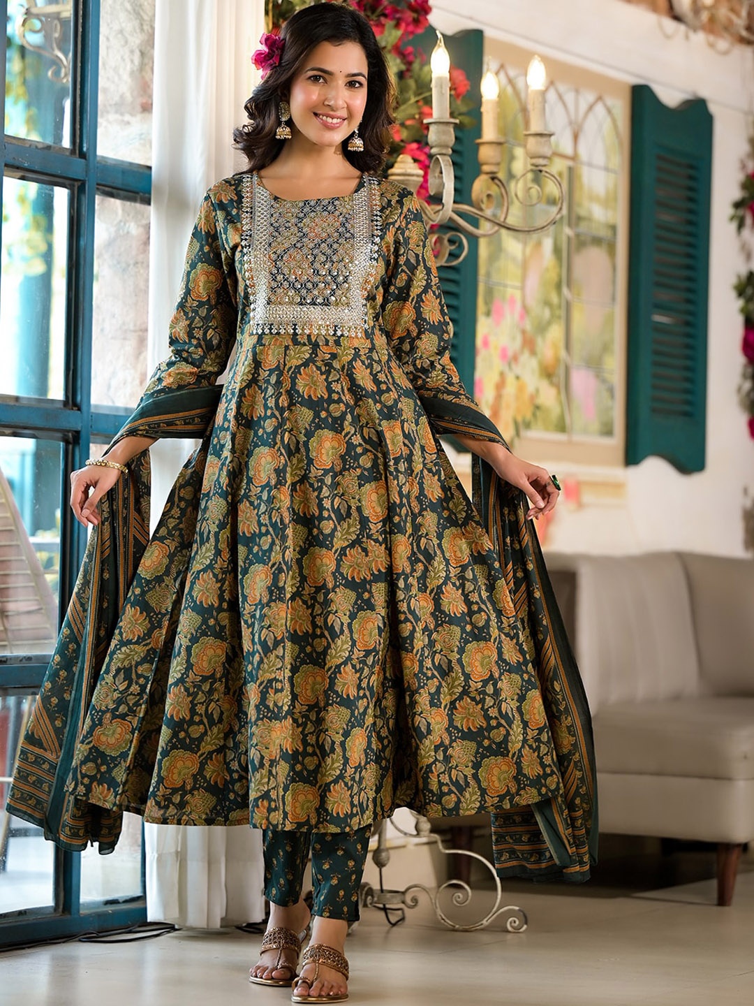 

Yufta Floral Printed Empire Thread Work Pure Cotton Kurta With Trousers & Dupatta, Green