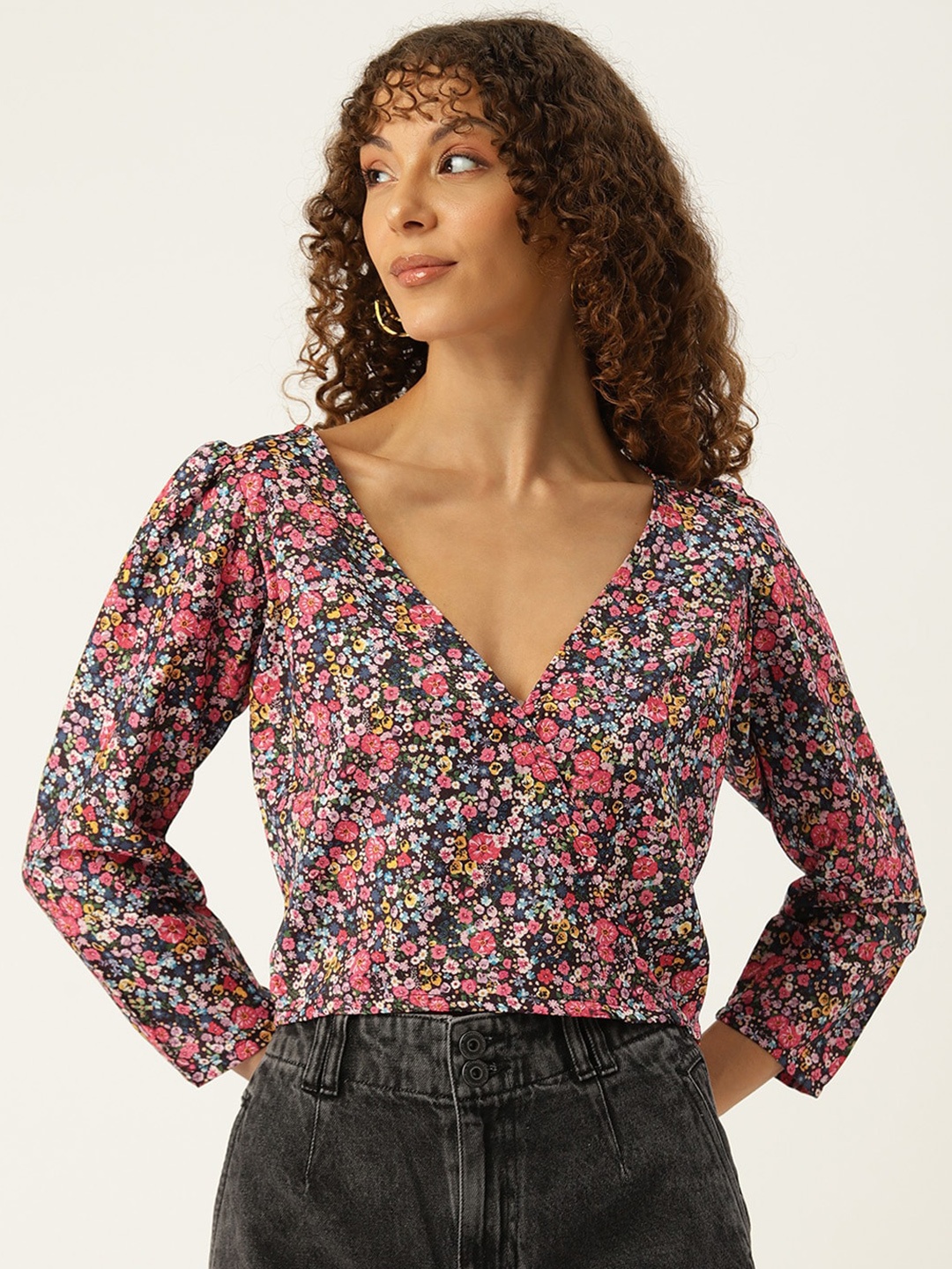 

Sleek Italia Floral Printed Puff Sleeves Regular Top, Black