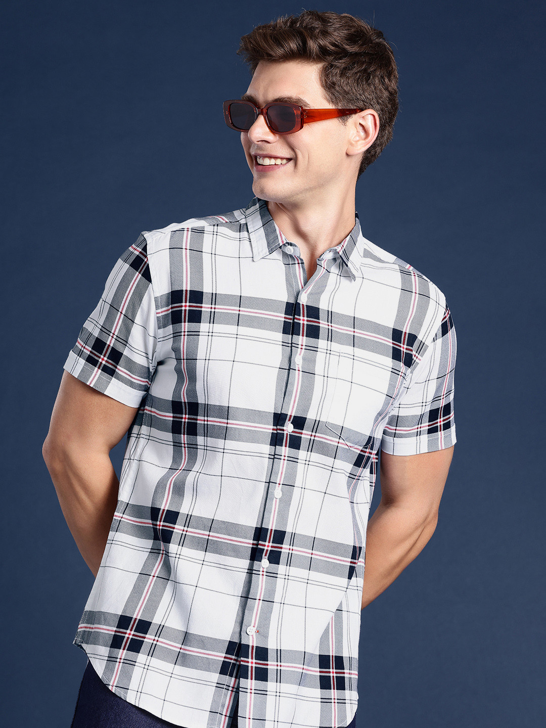 

Mast & Harbour Men Slim Fit Opaque Checked Casual Shirt, White