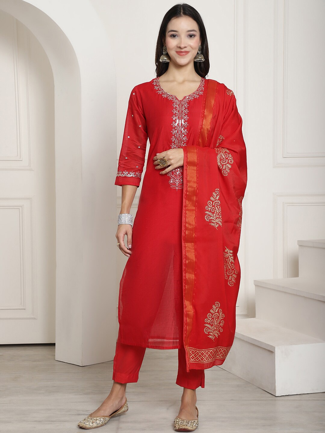 

Aawari Ethnic Motifs Embroidered Regular Straight Kurta & Trousers With Dupatta, Red