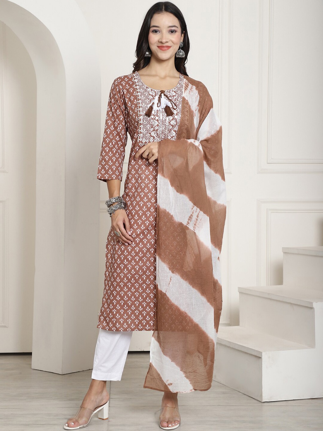 

Aawari Ethnic Motifs Printed Regular Thread Work Pure Cotton Kurta With Trousers & Dupatta, Brown