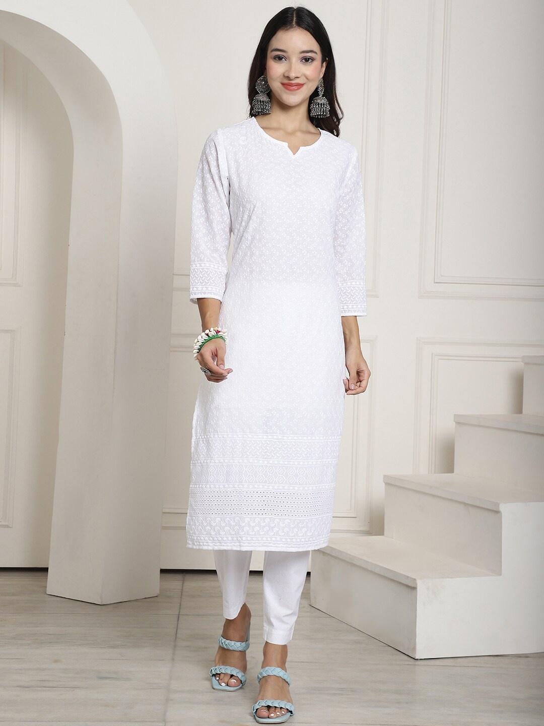 

Aawari Geometric Embroidered Kurta, White