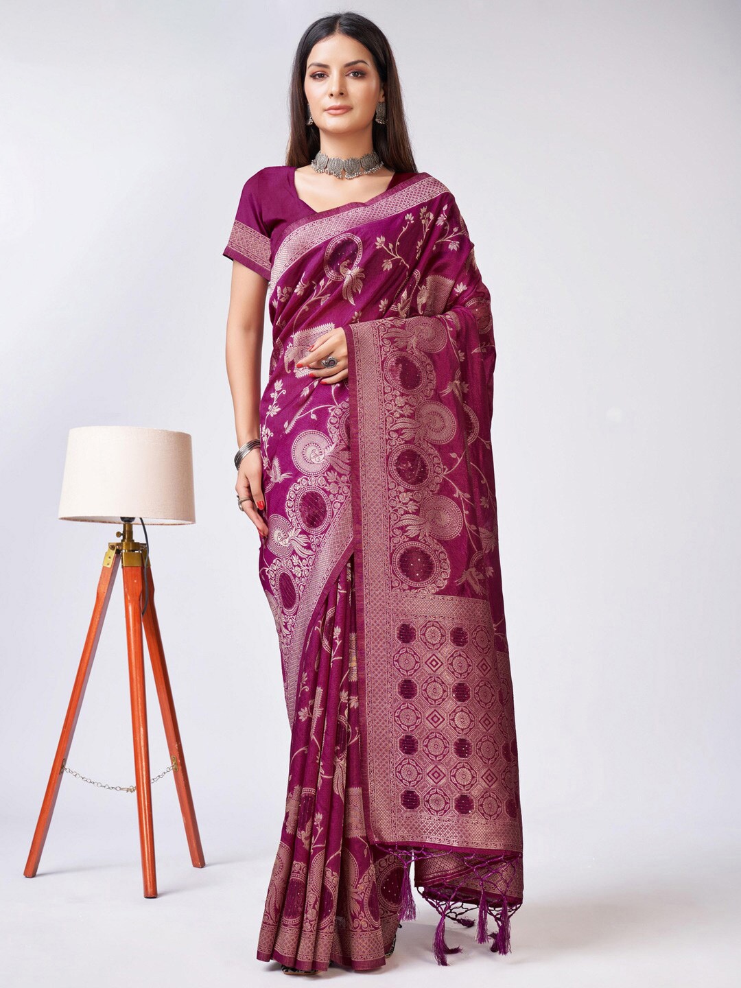

Mitera Purple & Gold-Toned Ethnic Motifs Woven Design Zari Organza Saree