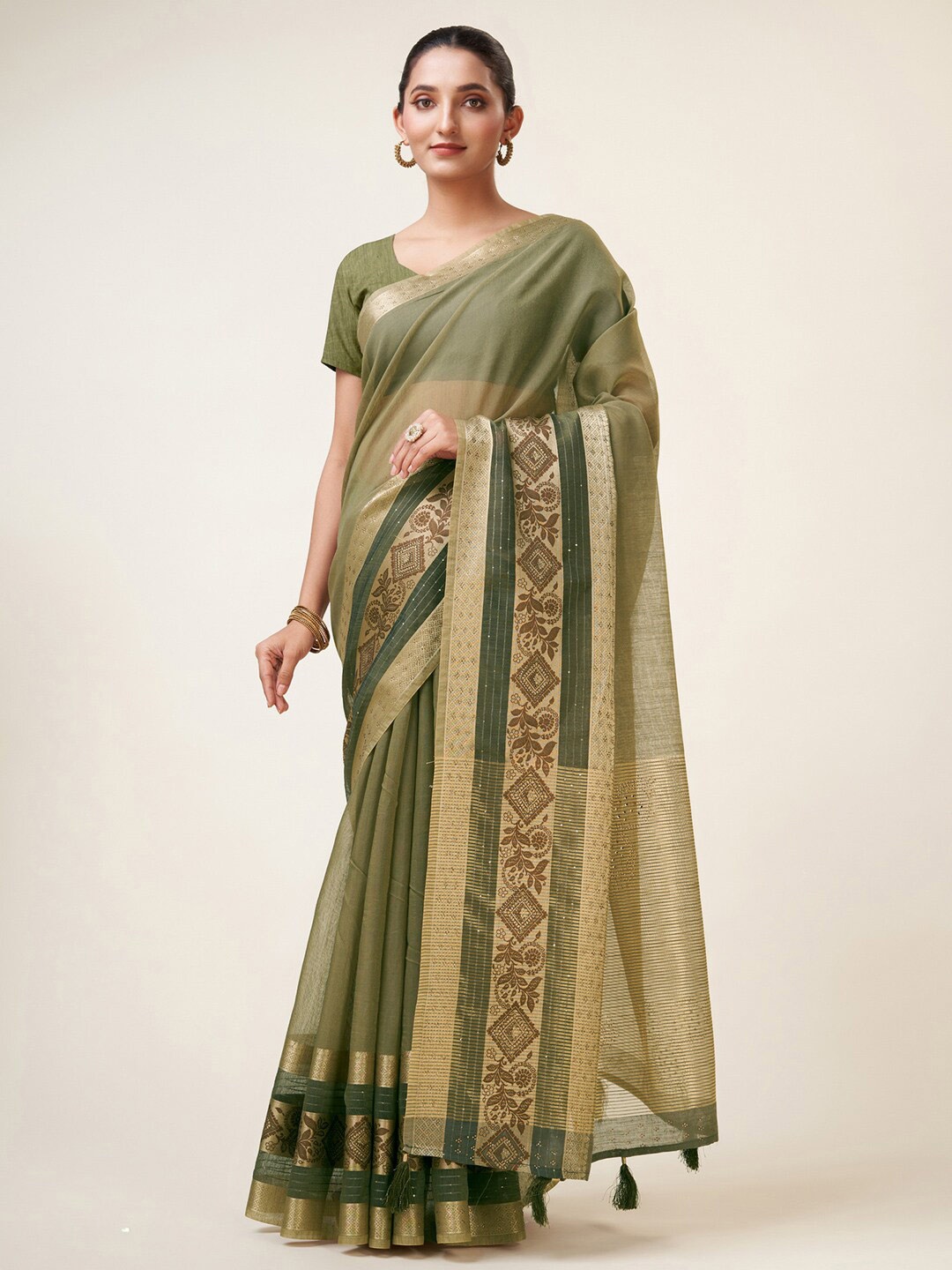 

Mitera Green & Gold-Toned Zari Organza Saree