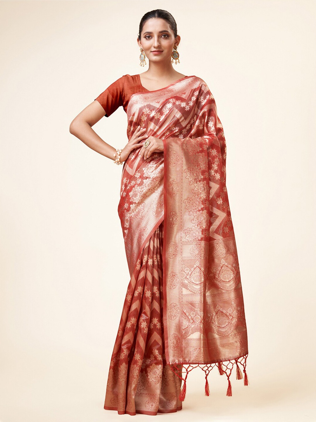 

Mitera Rust & Gold-Toned Geometric Woven Design Zari Organza Saree